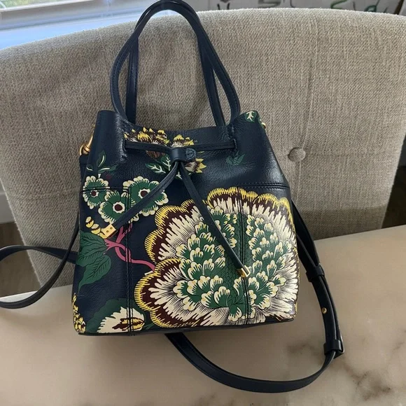 Tory Burch Block-T Printed Small Bucket Bag Navy Happy Times - Picture 3 of 17